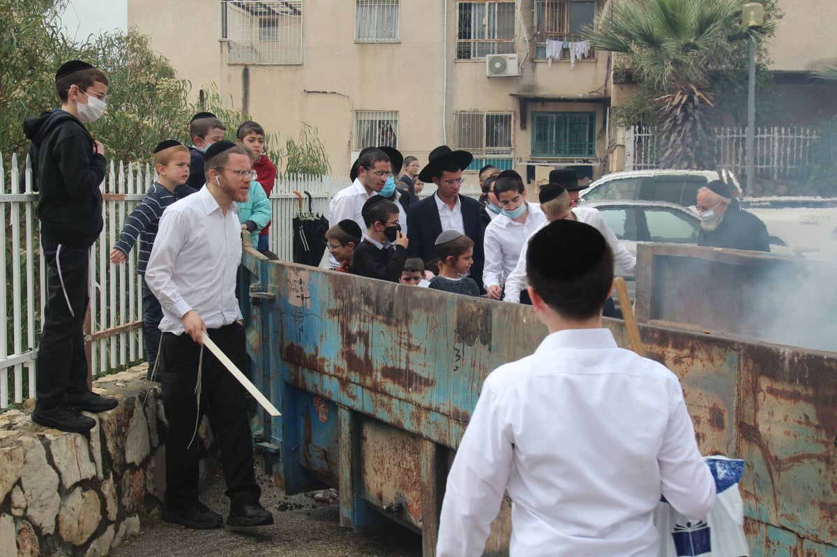 תיעוד נרחב: מודיעין עילית שרפה את החמץ