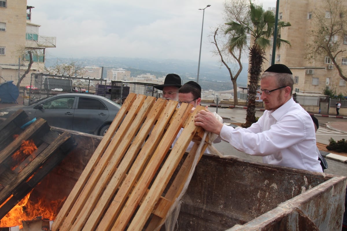 תיעוד נרחב: מודיעין עילית שרפה את החמץ