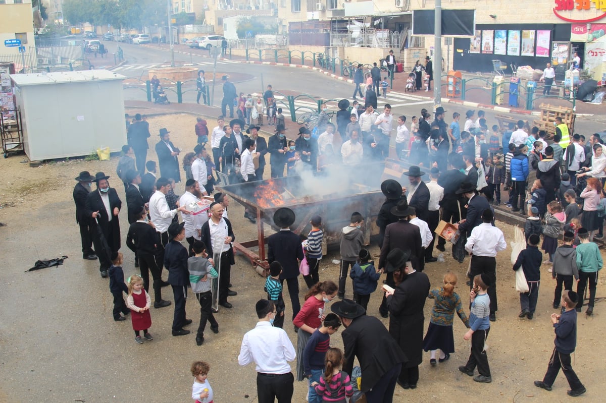 תיעוד נרחב: מודיעין עילית שרפה את החמץ