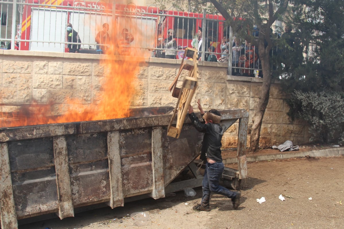 תיעוד נרחב: מודיעין עילית שרפה את החמץ