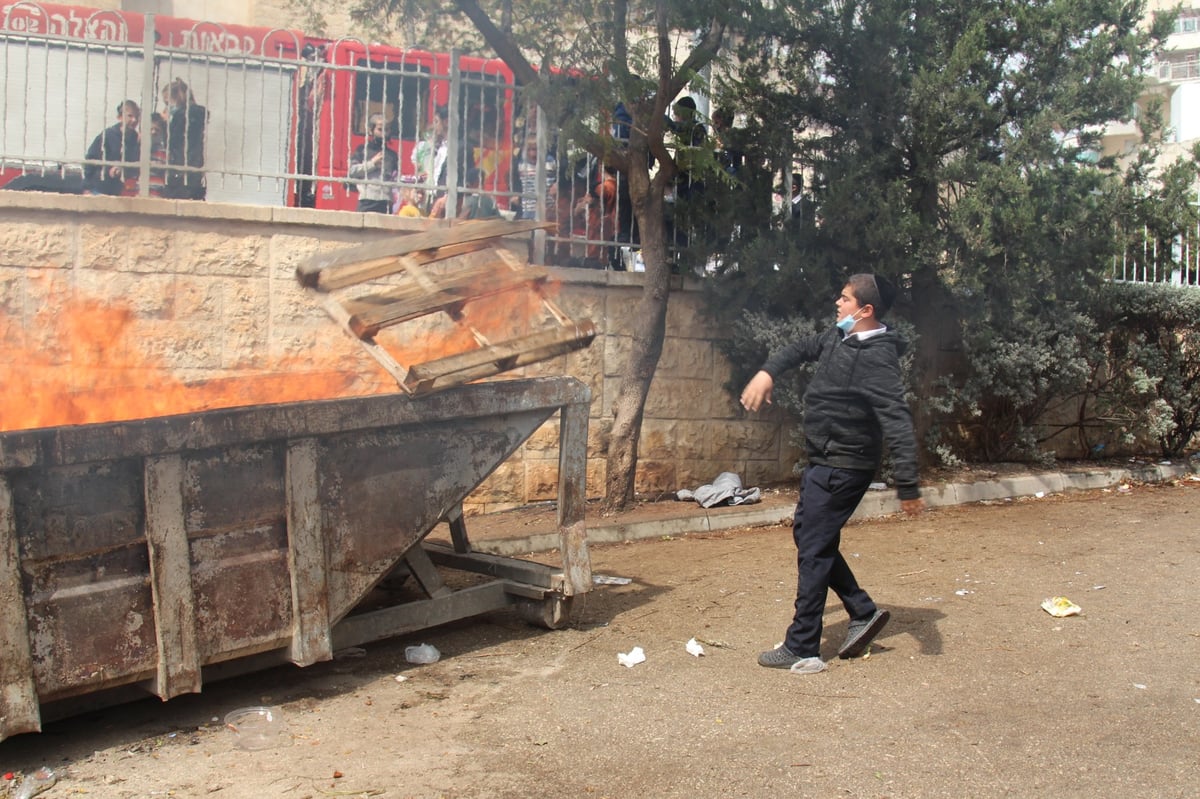 תיעוד נרחב: מודיעין עילית שרפה את החמץ