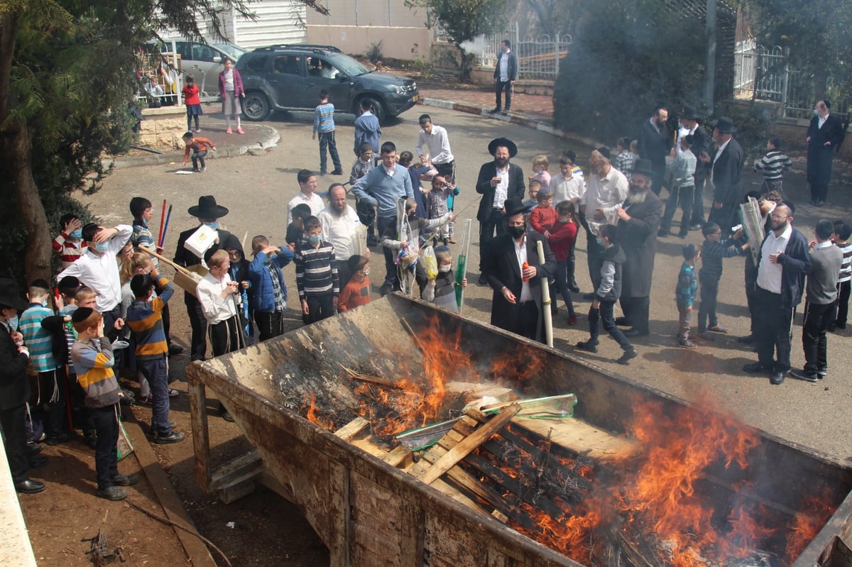 תיעוד נרחב: מודיעין עילית שרפה את החמץ