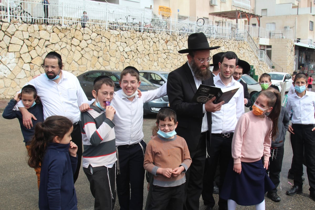 תיעוד נרחב: מודיעין עילית שרפה את החמץ