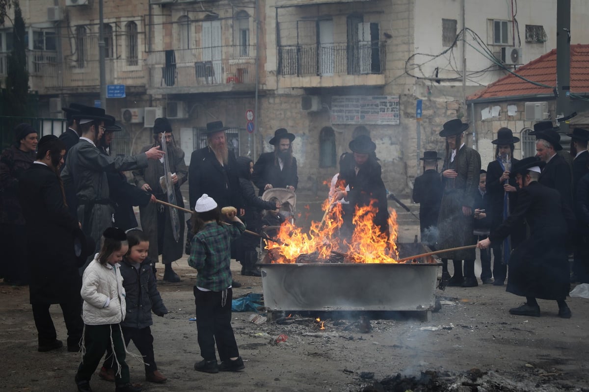 בגשם ובקור הירושלמי: שריפת חמץ תשפ"א