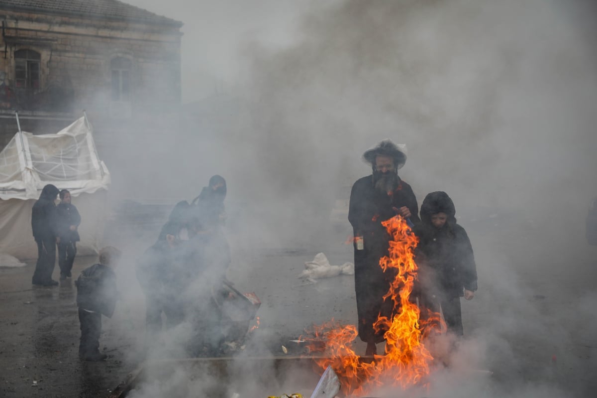 בגשם ובקור הירושלמי: שריפת חמץ תשפ"א