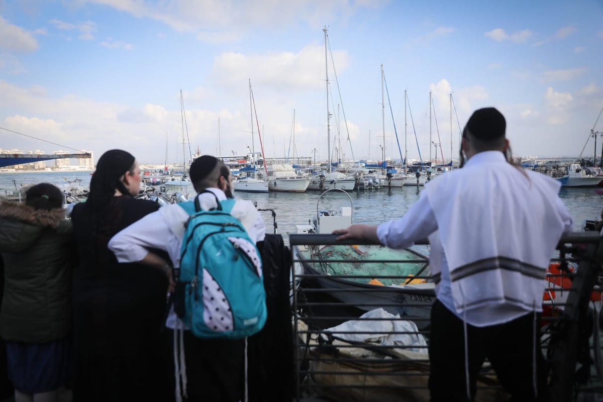 מבלים בחול המועד בעיר העתיקה בעכו; גלריה