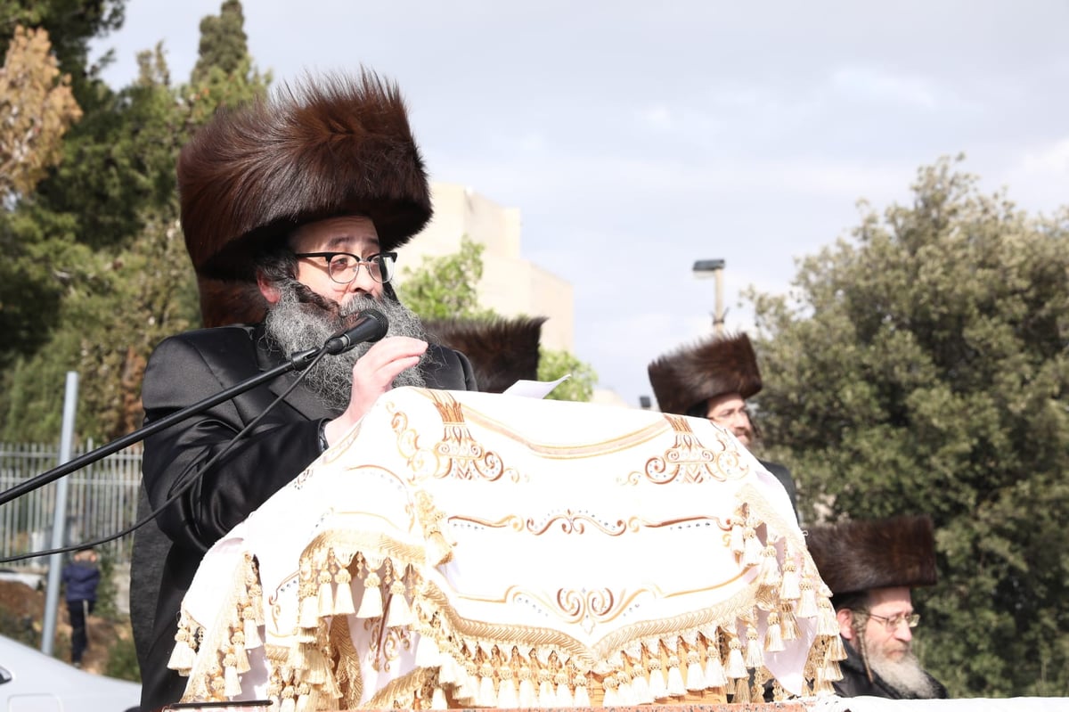 מראות חג הפסח בקהילת סאטמר בבני ברק