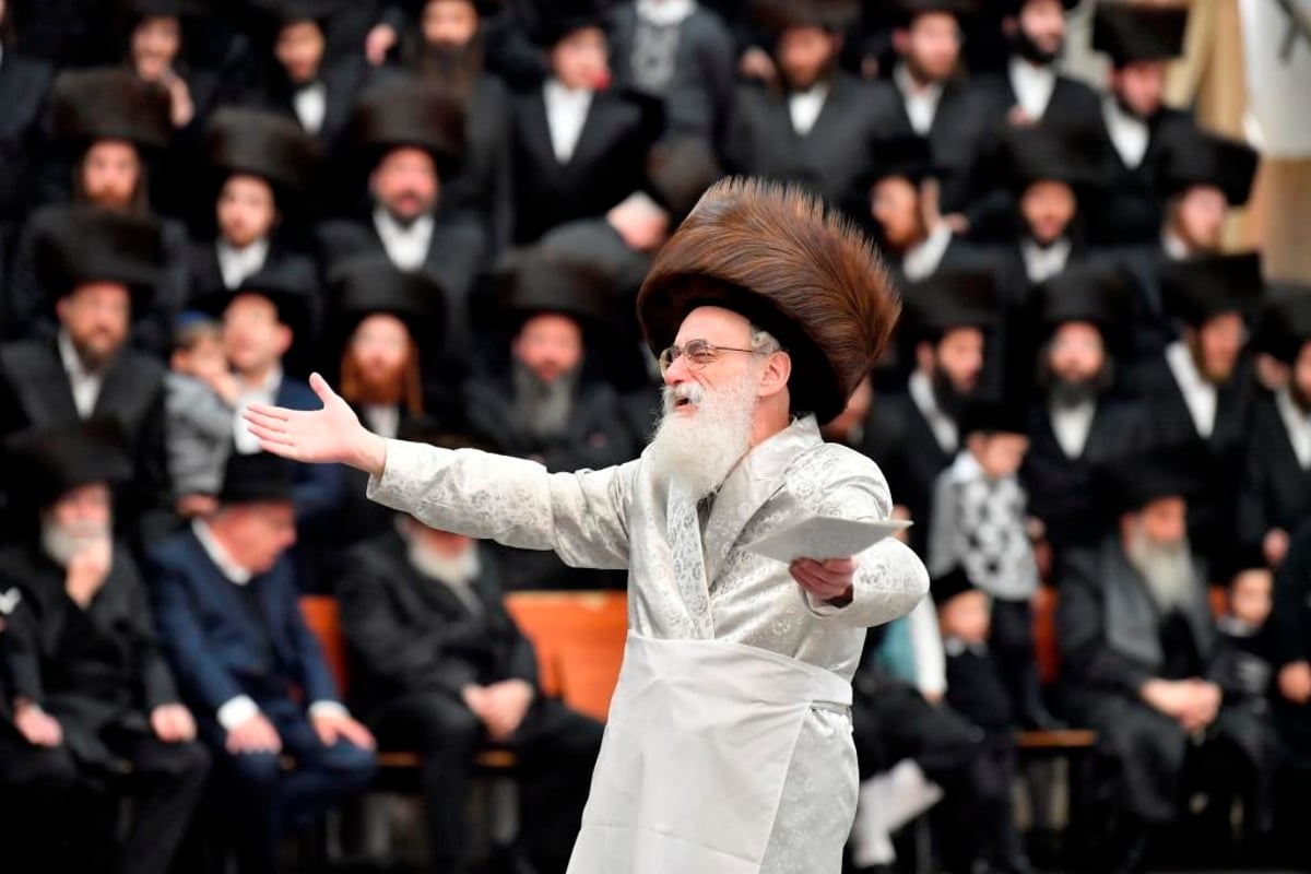 כשהאדמו"ר מויז'ניץ למד עם נכדו בבית המדרש