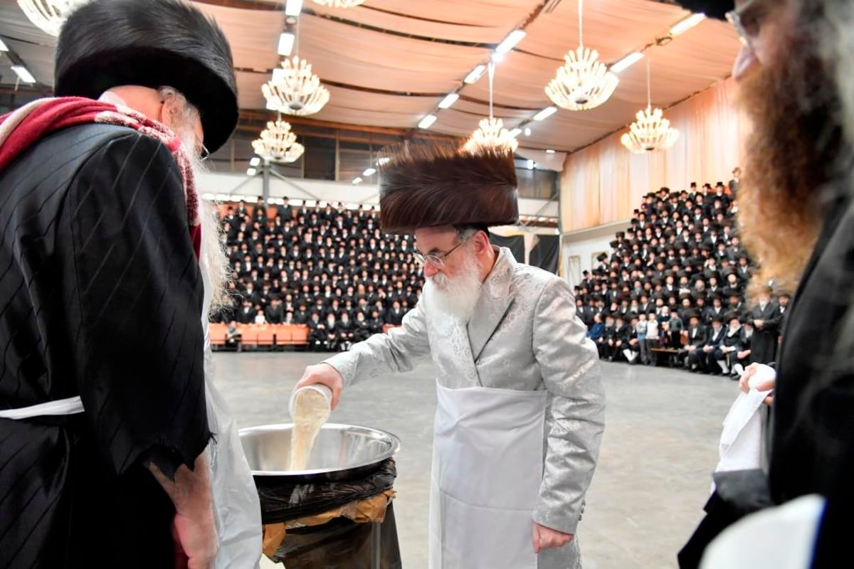 כשהאדמו"ר מויז'ניץ למד עם נכדו בבית המדרש