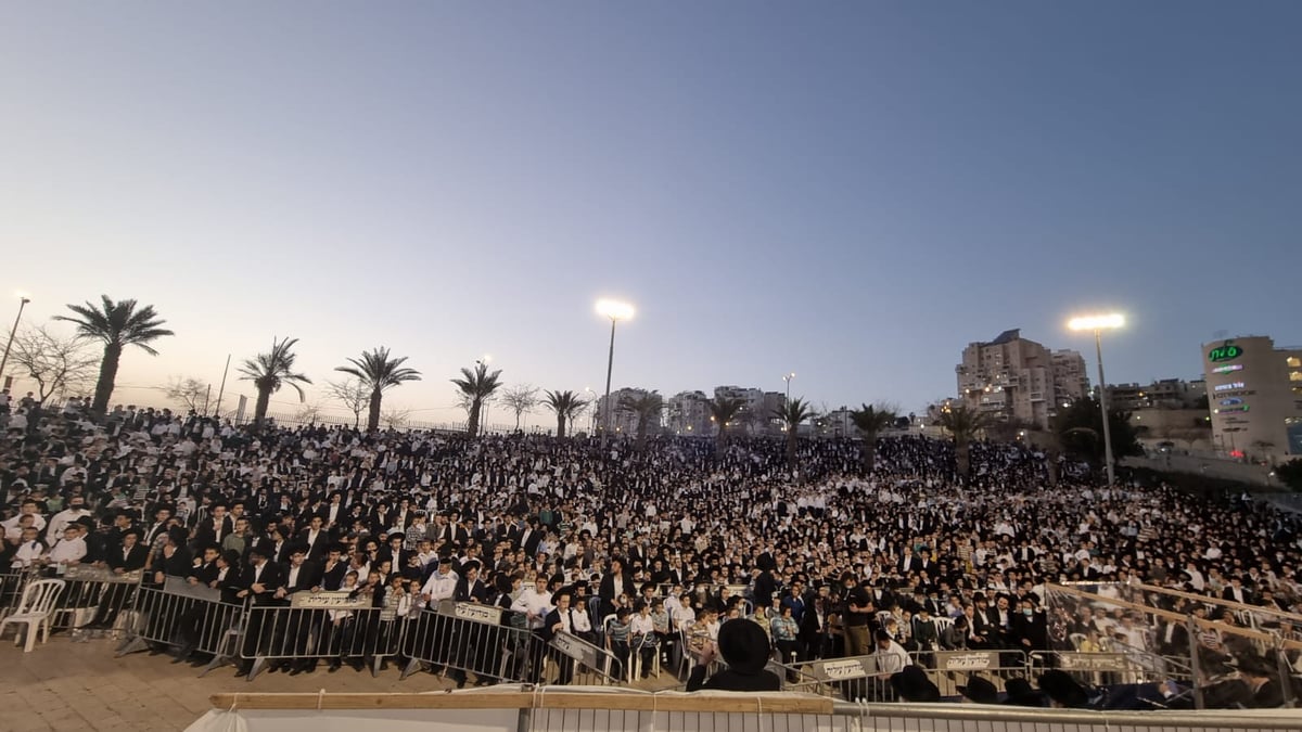 לאחר 13 שנה: הגר"ג אדלשטיין הגיע לביקור במודיעין עילית • צפו