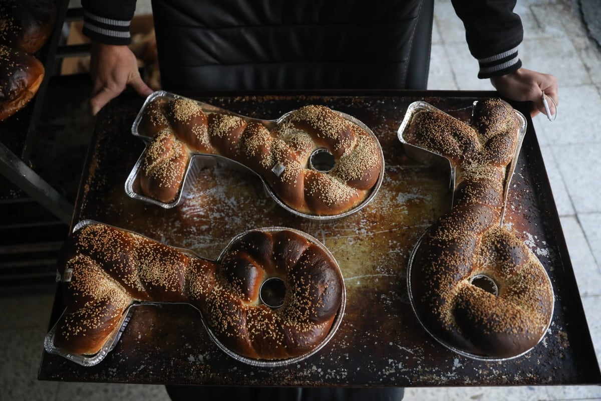 חלות המפתח במאפייה הירושלמית • תיעוד