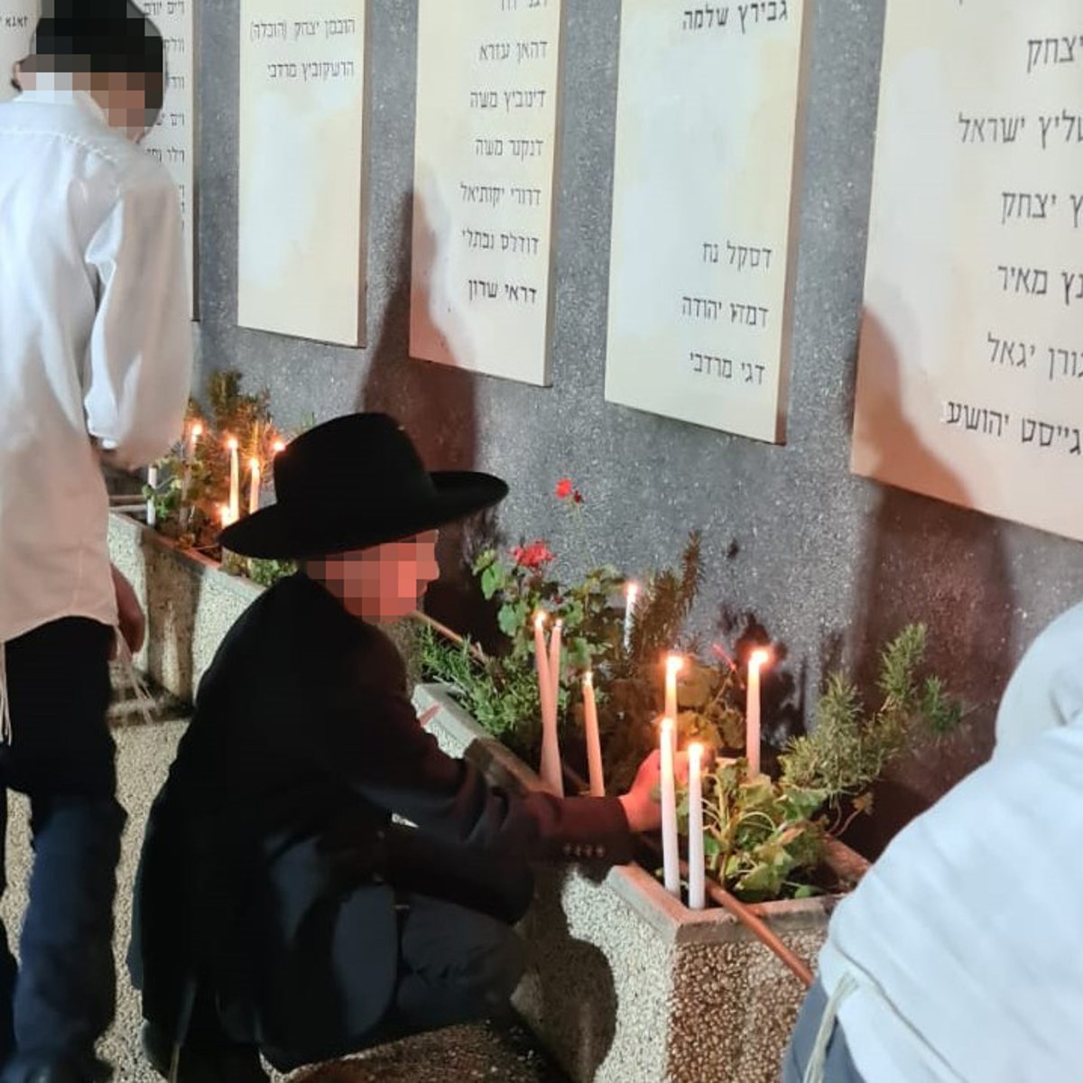 תיעוד מיוחד: כשילדי בני ברק הדליקו נרות