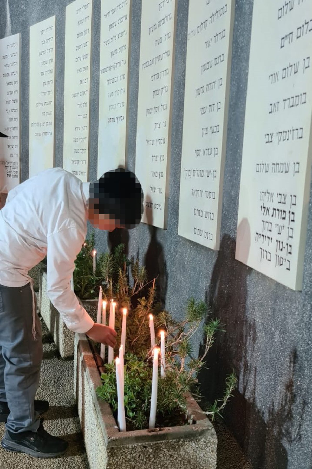 תיעוד מיוחד: כשילדי בני ברק הדליקו נרות