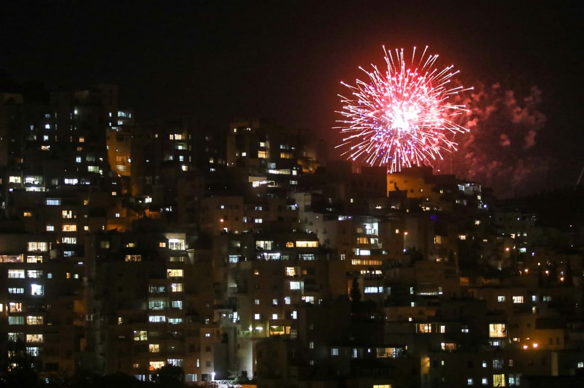 כך נראו הזיקוקים משכונת הר נוף בירושלים