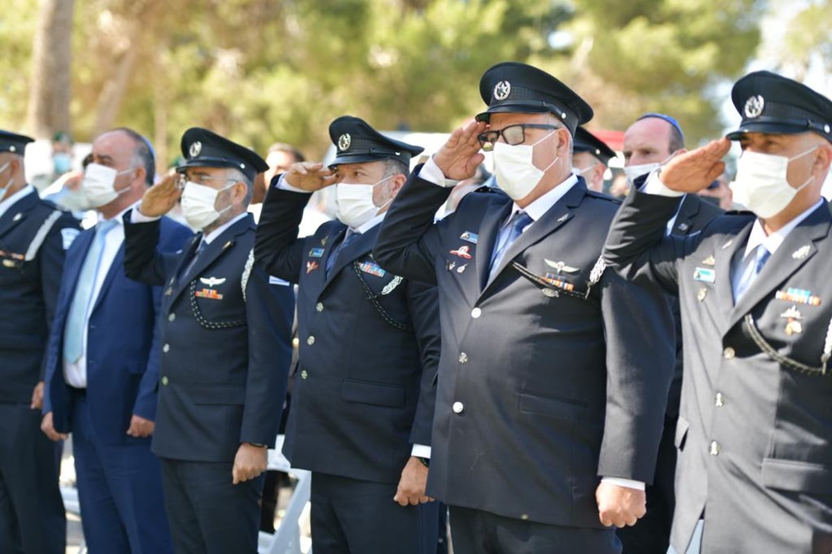 משטרת ישראל מתייחדת עם חלליה • שידור חוזר