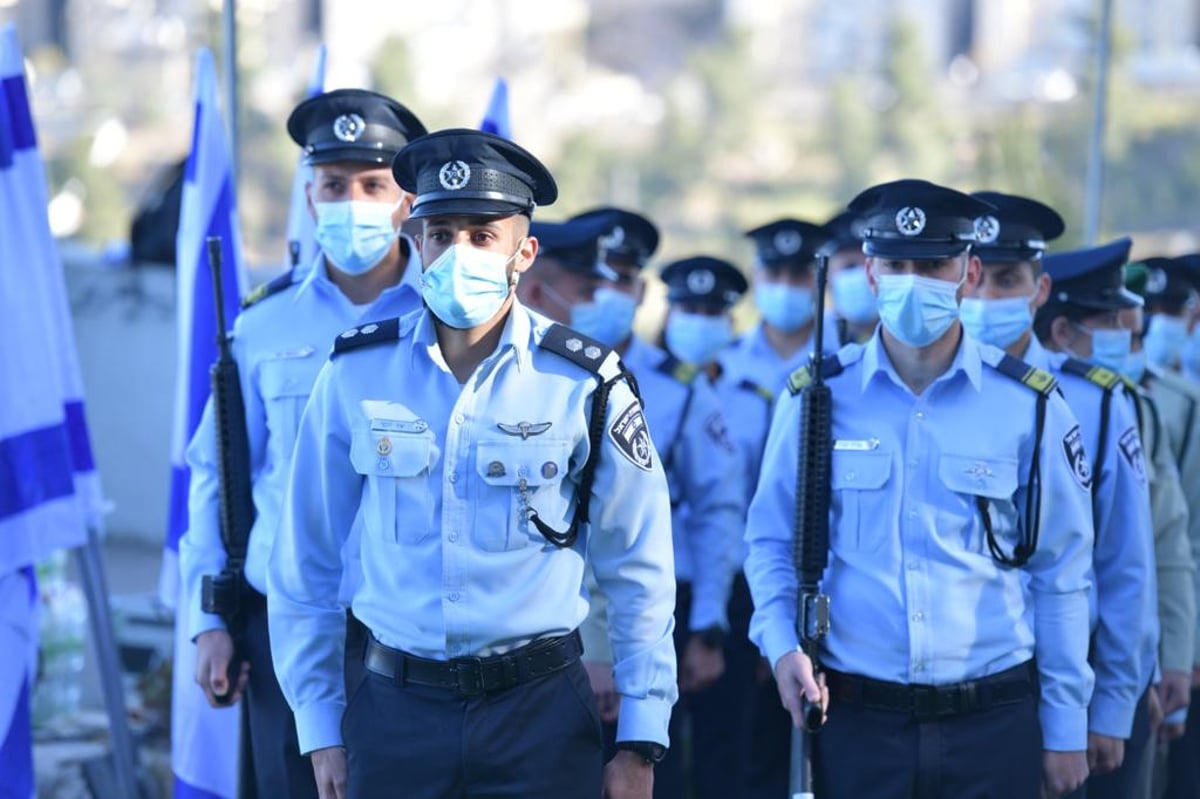 משטרת ישראל מתייחדת עם חלליה • שידור חוזר