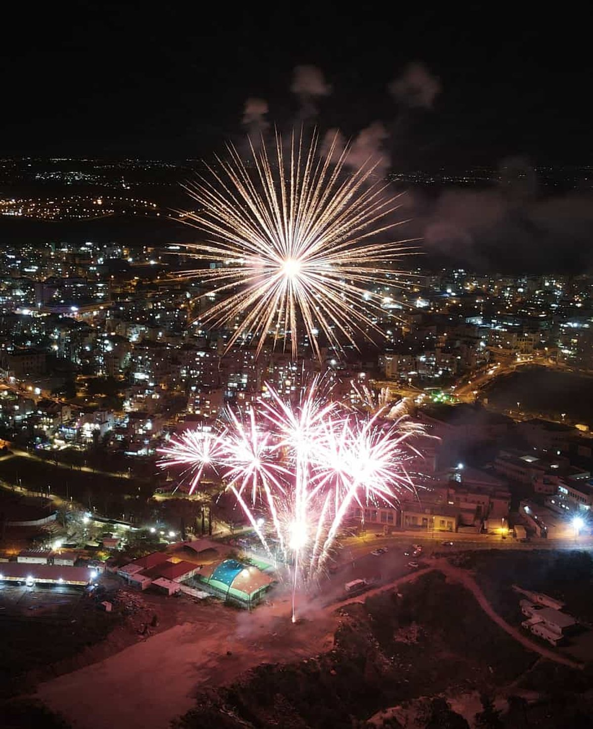 חגיגות העצמאות; הרחפן תיעד את הזיקוקים מעל העיר אלעד • צפו