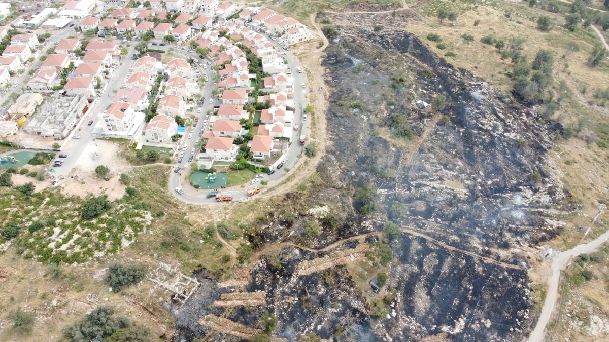 הרחפן תיעד: תוצאות השריפה ליד העיר אלעד; צפו