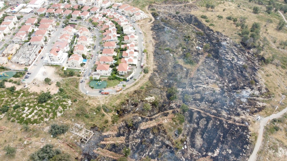 הרחפן תיעד: תוצאות השריפה ליד העיר אלעד; צפו