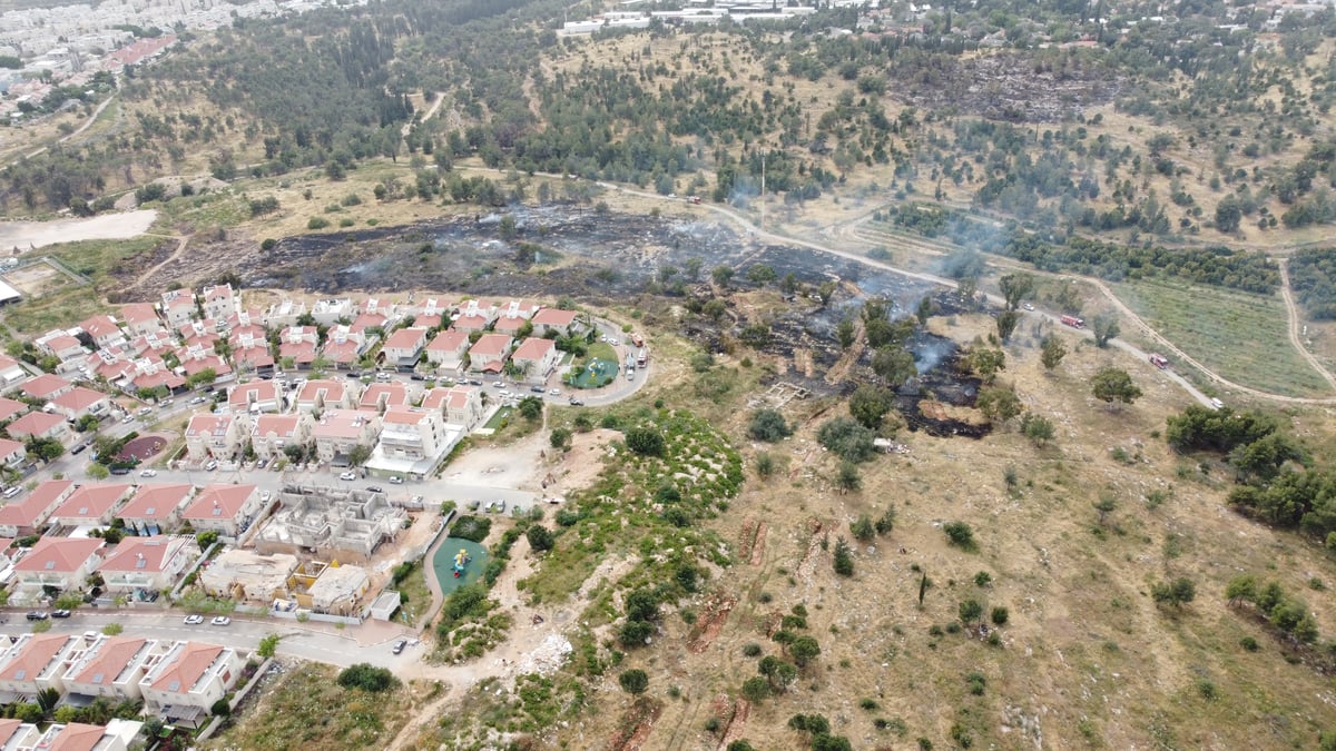 הרחפן תיעד: תוצאות השריפה ליד העיר אלעד; צפו