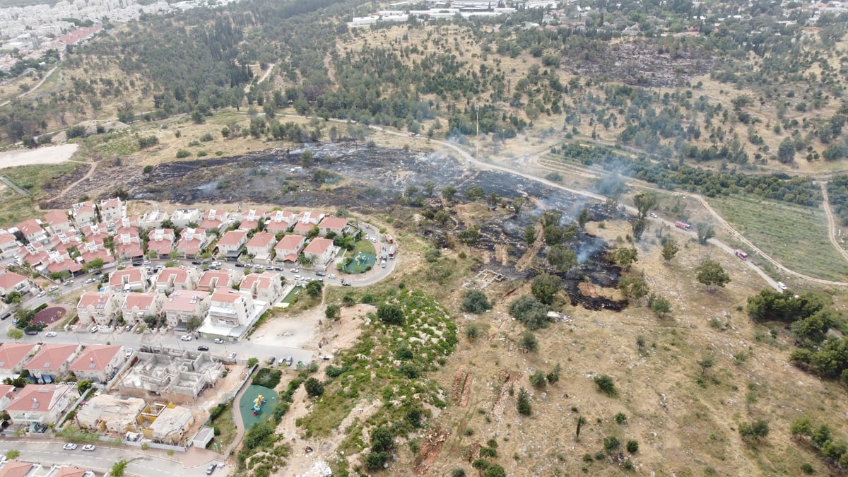 הרחפן תיעד: תוצאות השריפה ליד העיר אלעד; צפו