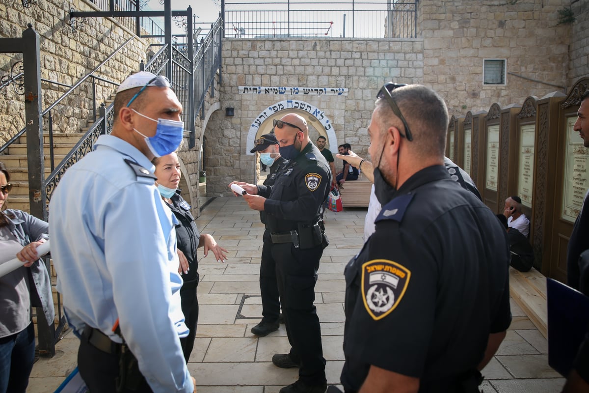 כשבוע לפני ל"ג בעומר; צפו בהכנות במירון