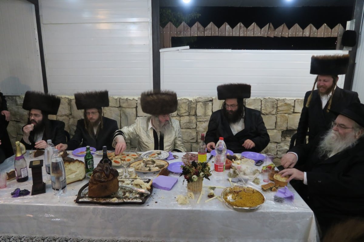 תיעוד: האדמו"ר מראחוב שבת בביתר עילית