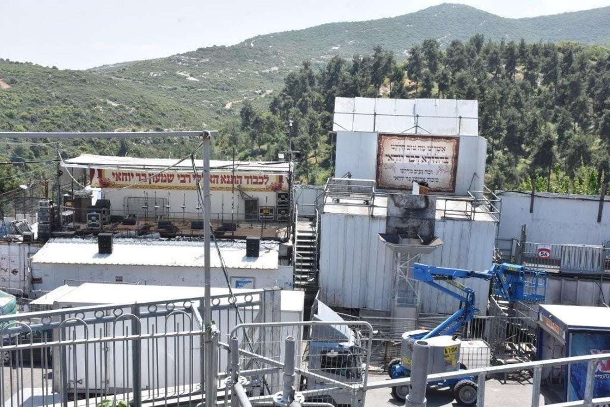 תיעוד מיוחד: ההכנות האחרונות בהר מירון