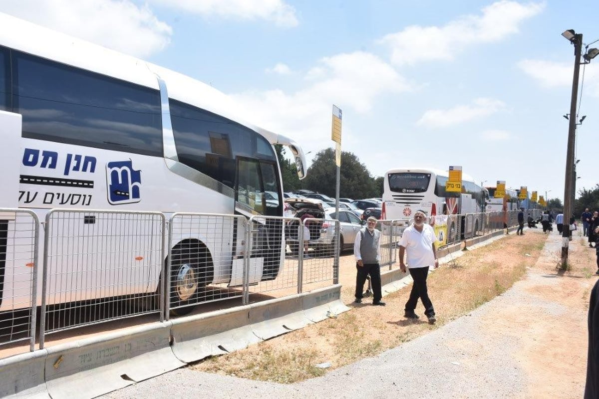 תיעוד מיוחד: ההכנות האחרונות בהר מירון