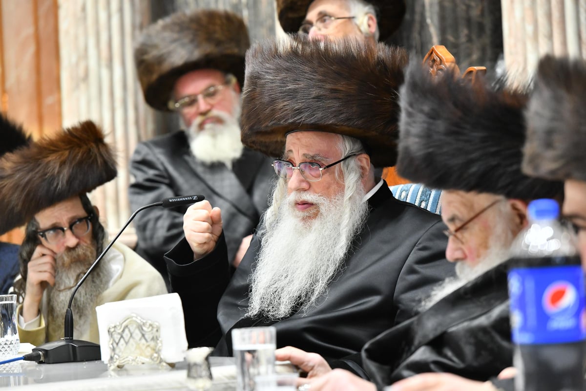 תיעוד: שמחת הברית לנין האדמו"ר מצאנז