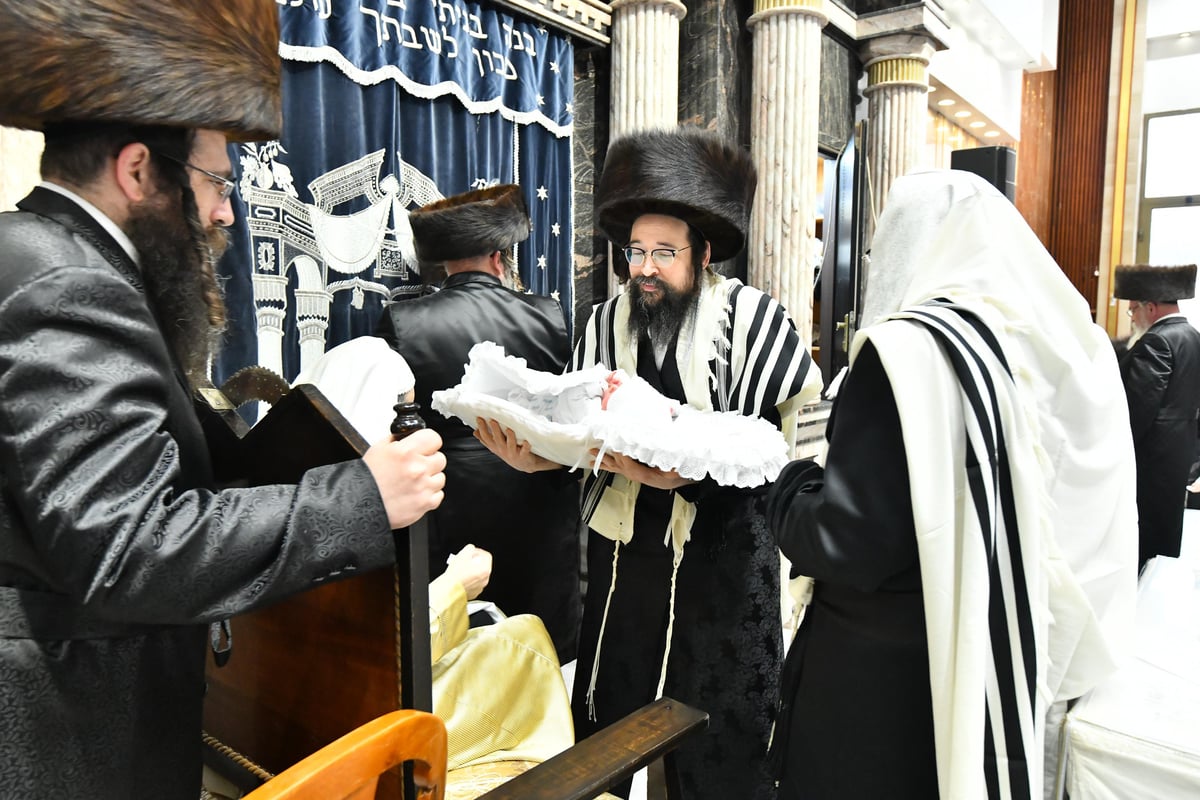 תיעוד: שמחת הברית לנין האדמו"ר מצאנז