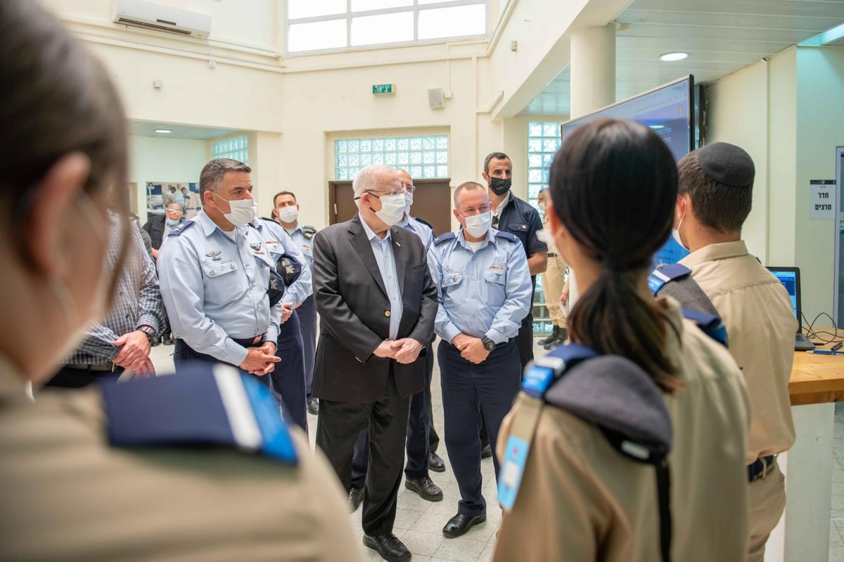 ריבלין לחרדיות העובדות בחיל האוויר: "אתן דוגמה"