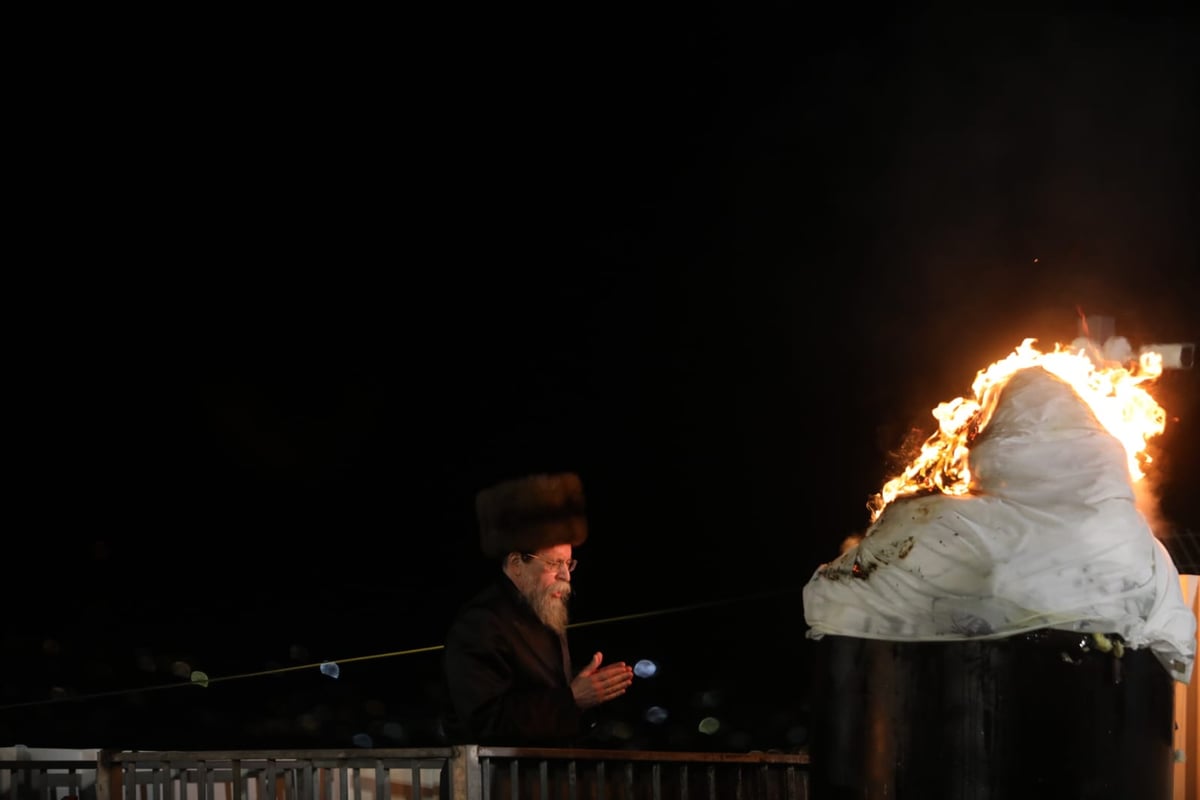 שידור חי מציון הרשב"י; מעמדי ה'הדלקות' במירון