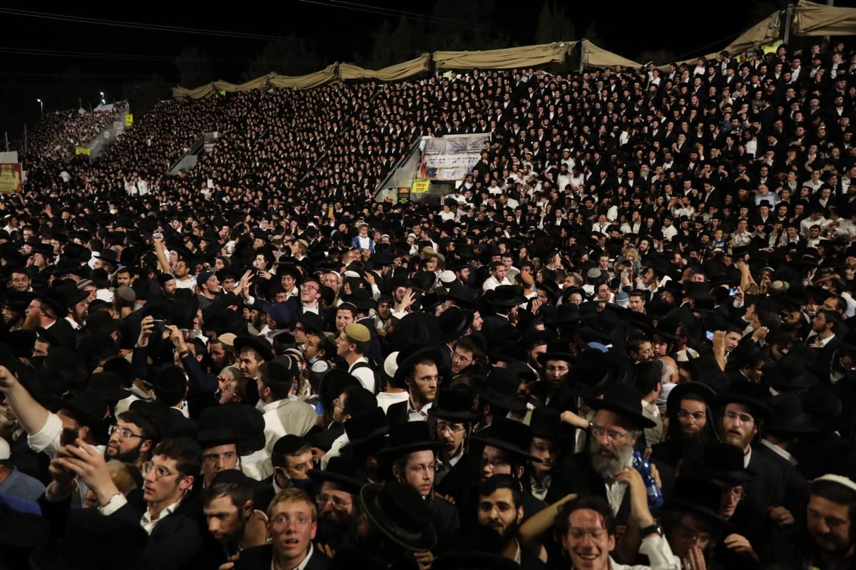 שידור חי מציון הרשב"י; מעמדי ה'הדלקות' במירון