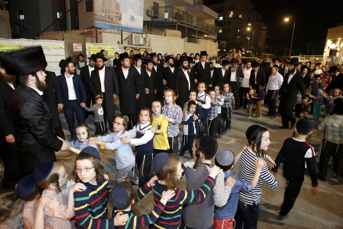 קאמארנא בבית שמש: הרבי קרא 'קוויטלאך' וערך 'טיש'