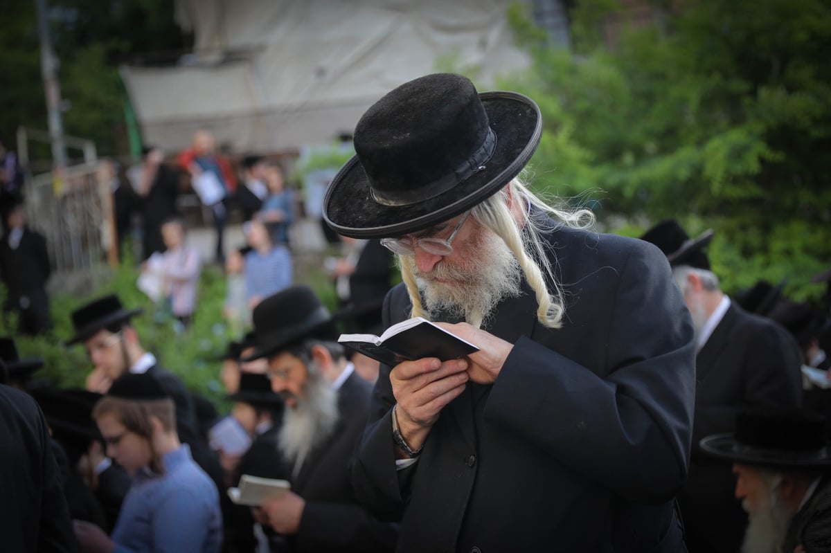 אלפים בעצרת 'העדה החרדית' בעקבות אסון מירון