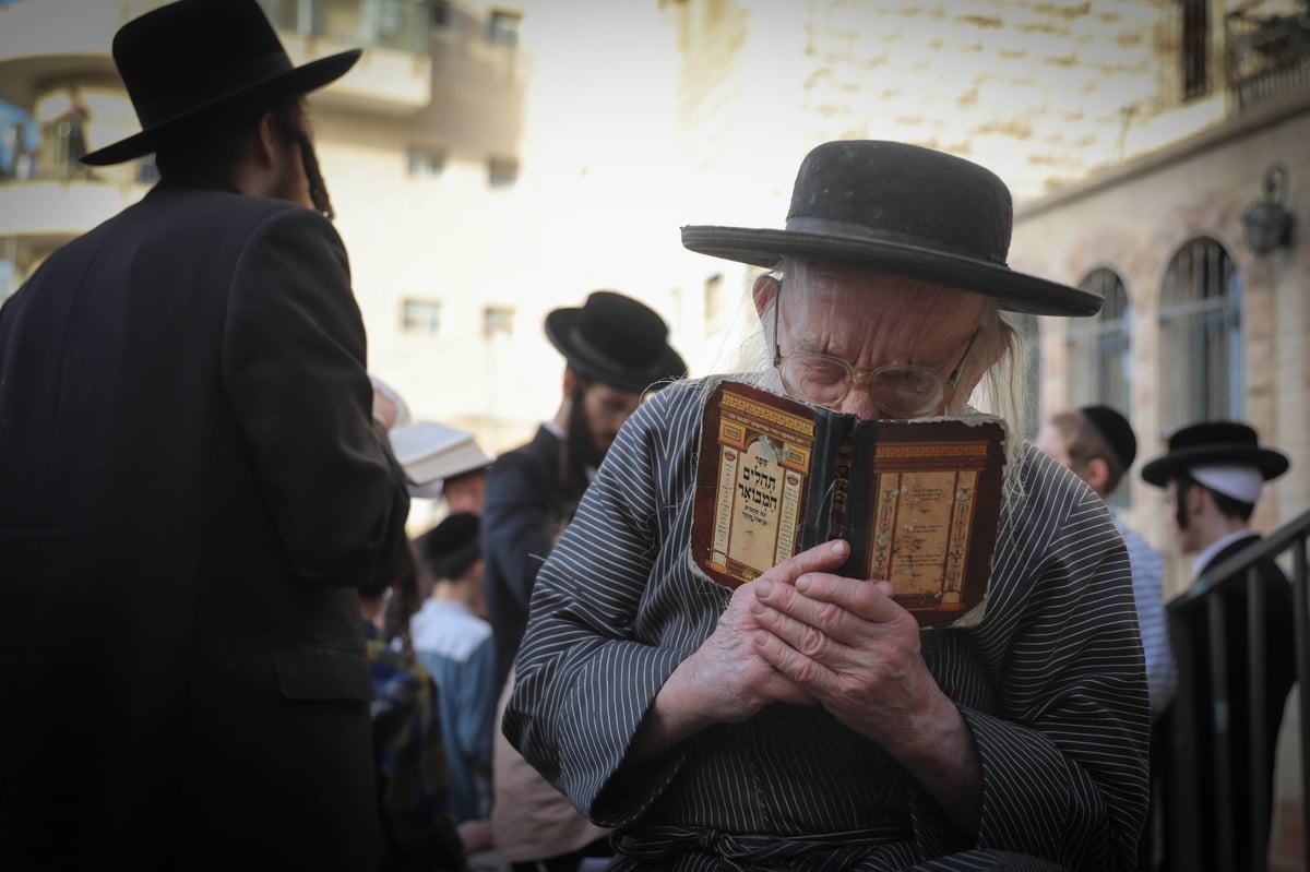 אלפים בעצרת 'העדה החרדית' בעקבות אסון מירון