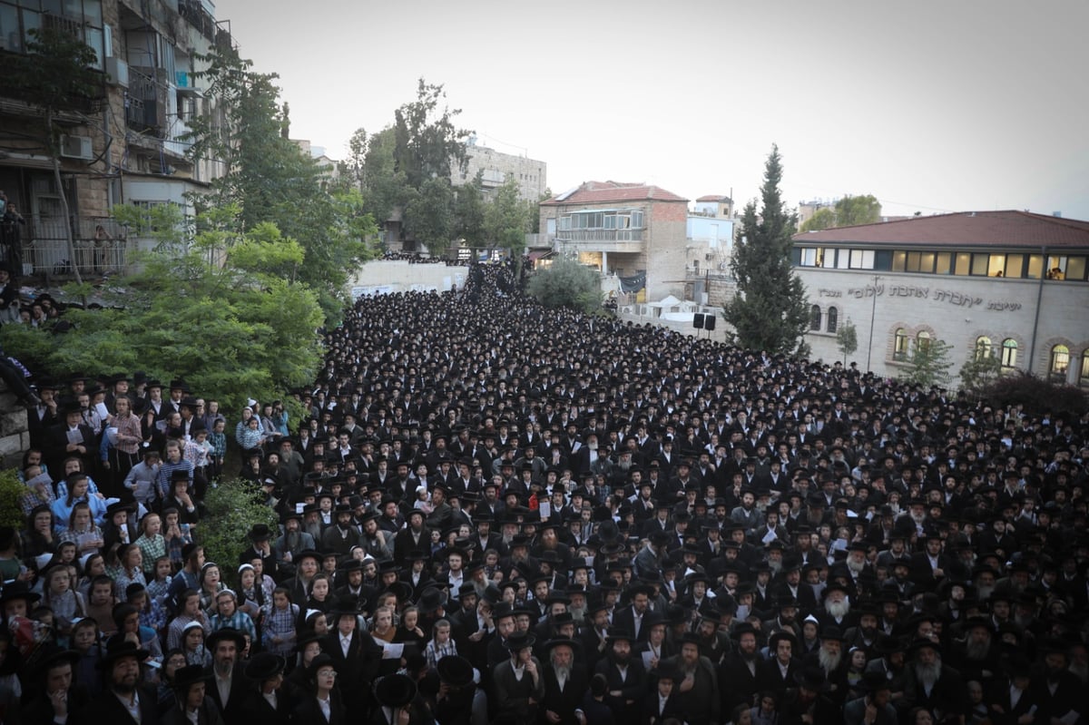 אלפים בעצרת 'העדה החרדית' בעקבות אסון מירון