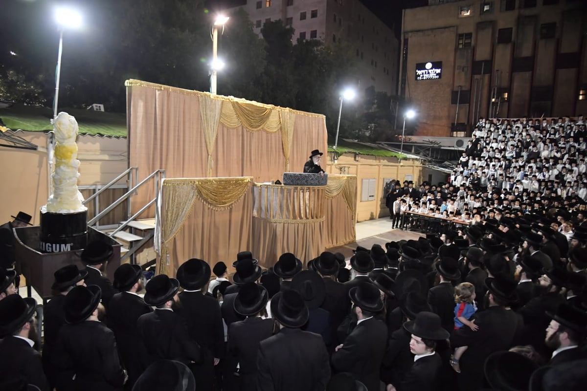 תיעוד: ל"ג בעומר בחצר הקודש ויז'ניץ