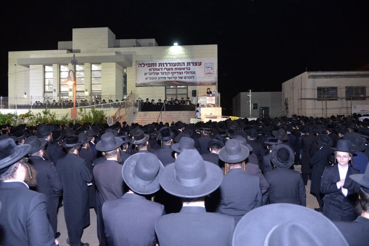 היתומים אמרו קדיש; ההמונים התעוררו. צפו