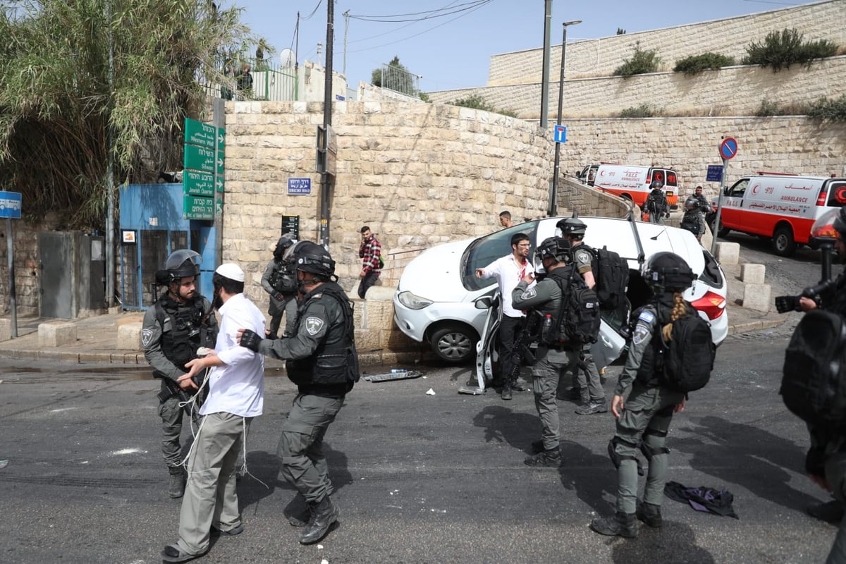 ניצול הלינץ' משחזר: "חטפנו, עד ששוטר אחד הציל אותנו"