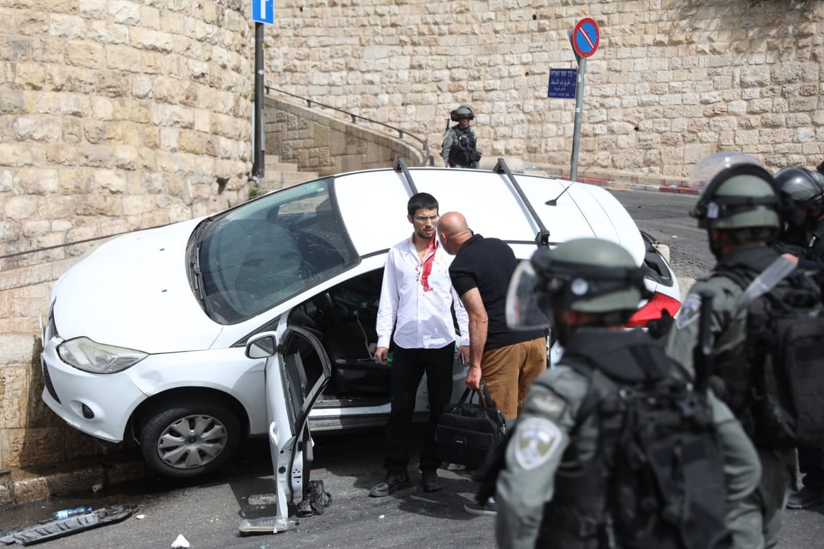 ניצול הלינץ' משחזר: "חטפנו, עד ששוטר אחד הציל אותנו"