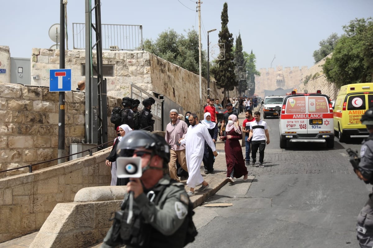 תיעוד דרמטי מירושלים: יהודים ניצלו מלינץ' בשער האריות