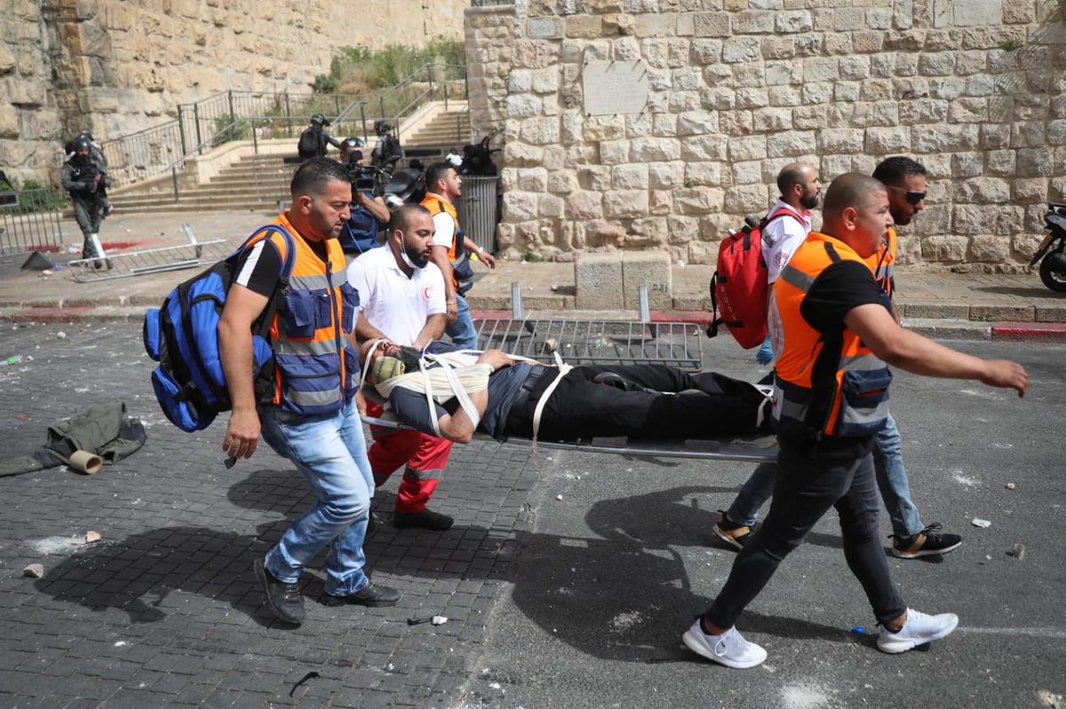 תיעוד דרמטי מירושלים: יהודים ניצלו מלינץ' בשער האריות