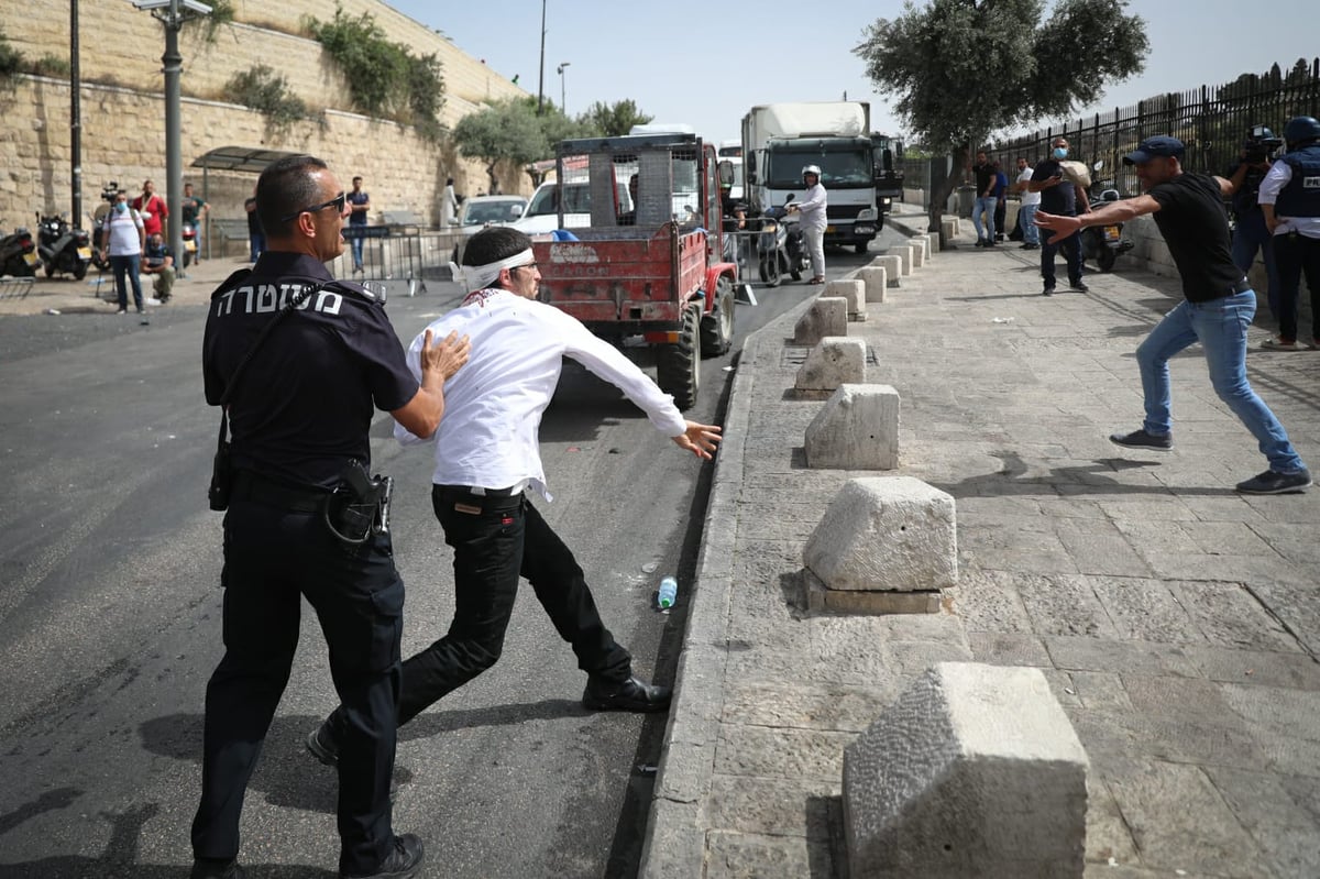 תיעוד דרמטי מירושלים: יהודים ניצלו מלינץ' בשער האריות