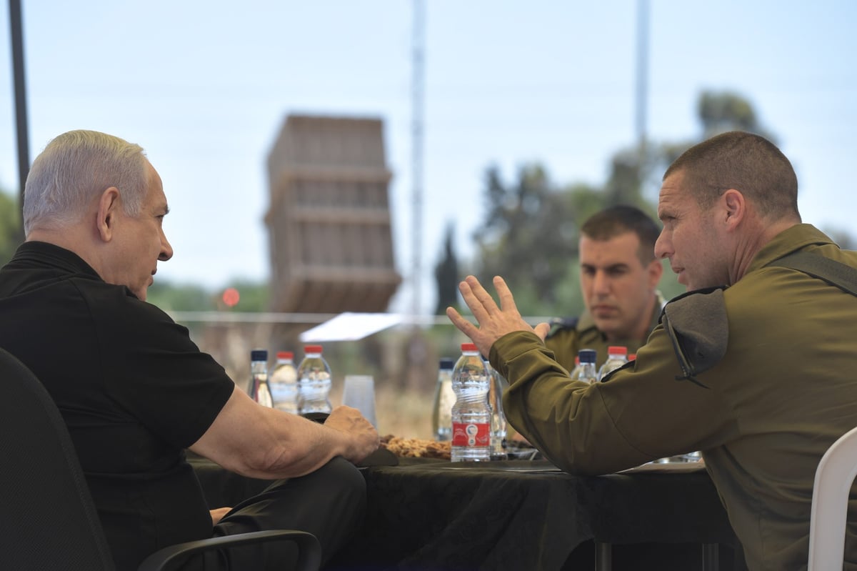 נתניהו ב'כיפת ברזל': "אנחנו ממשיכים להכות בחמאס"