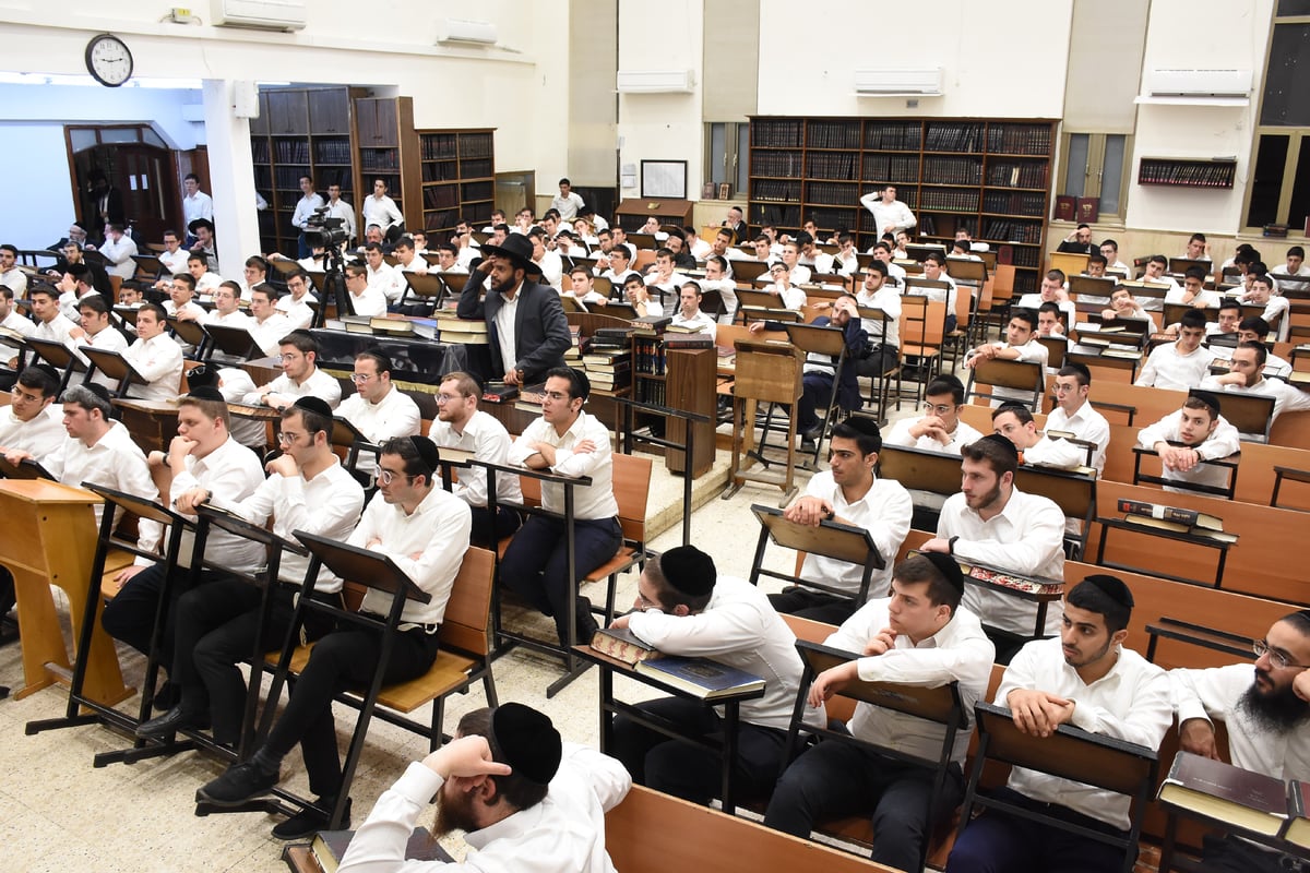 הגר"ש גלאי: "הקב"ה מעורר אותנו כמו 'שעון מעורר'"