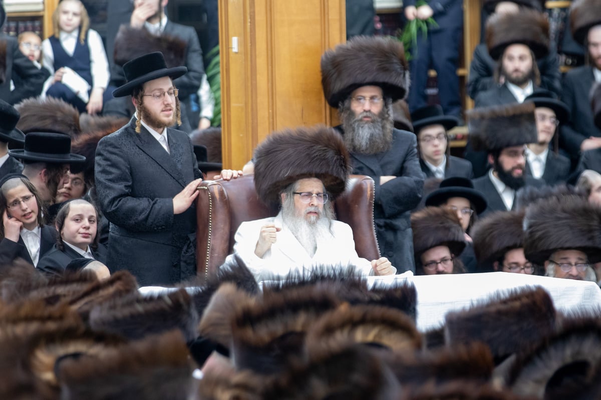 תיעוד: אלפים במעמד ה'בגלייטן' בסאטמר