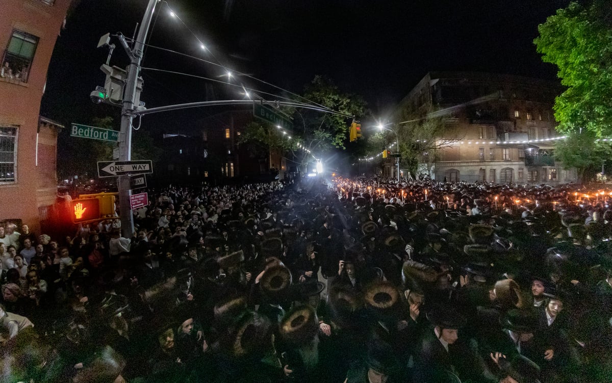 תיעוד: אלפים במעמד ה'בגלייטן' בסאטמר