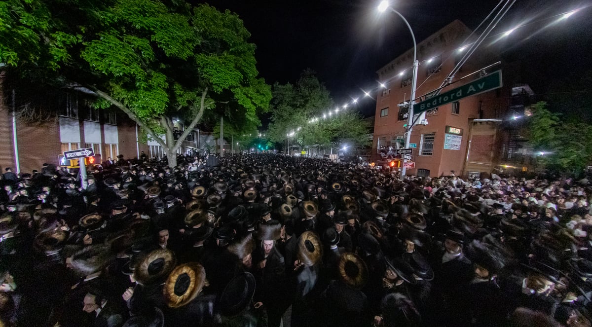 תיעוד: אלפים במעמד ה'בגלייטן' בסאטמר